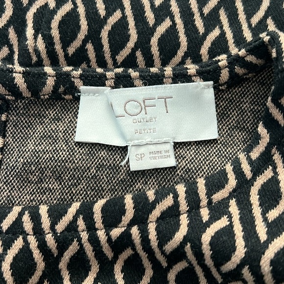 LOFT Outlet Black/Tan Printed Shift Dress - Picture 3 of 4